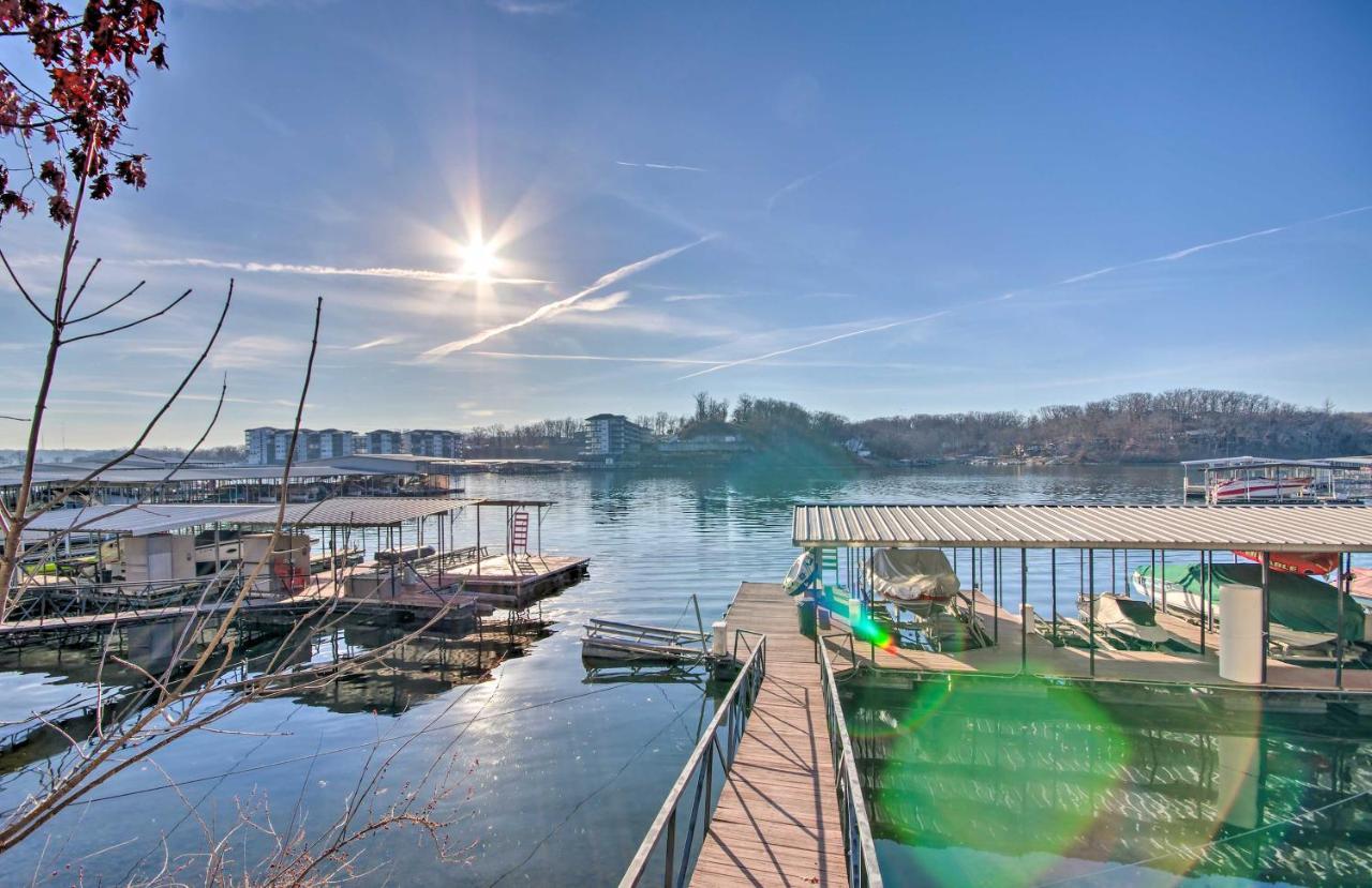 Waterfront Townhome With Private Dock And Lake Views Озеро Озаркс Экстерьер фото